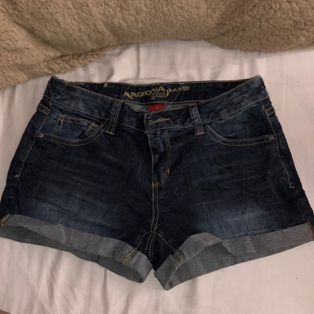 Size 5, cute medium waist jean shorts